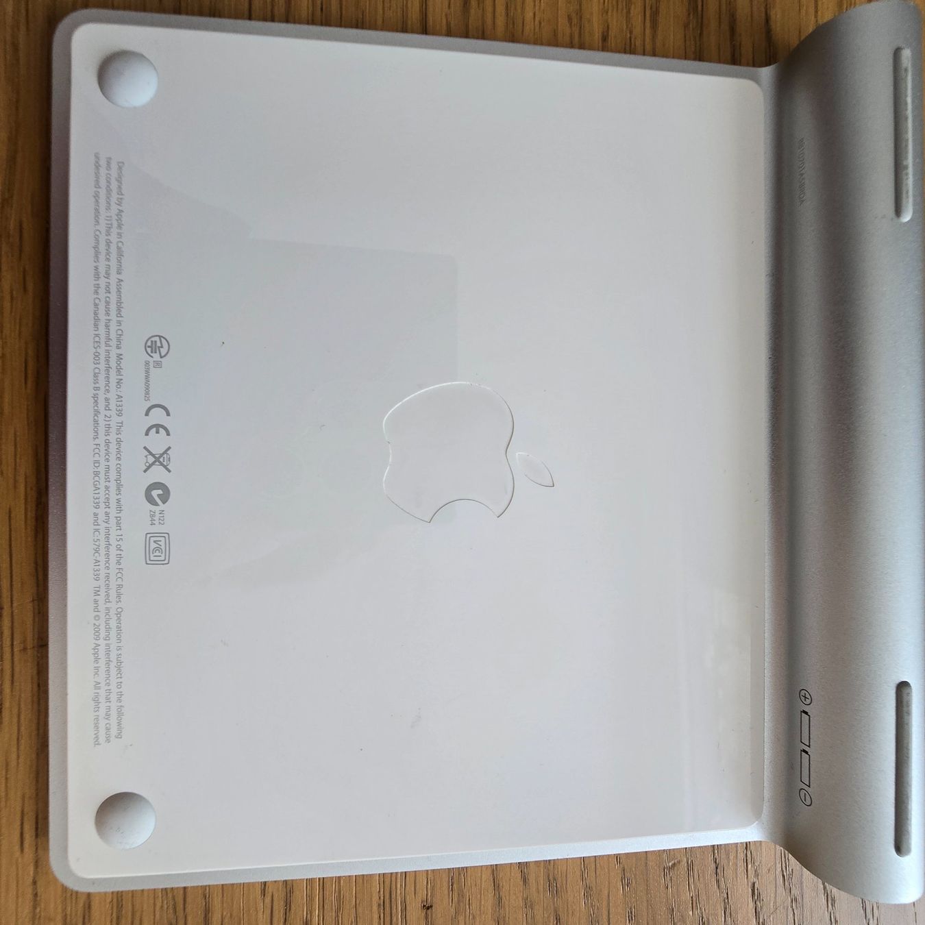 Apple Mouse: Apple Magic Trackpad A1339  Bluetooth Multi-Touch Trackpad – Usato da Winterthur venduto da iva_8kzf 3