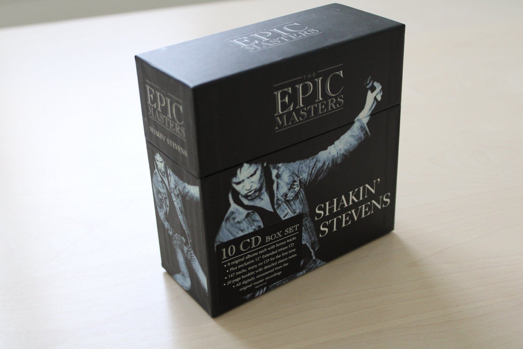 CD: Shakin`Stevens - The Epic Masters 10 Stück CD Box – Usato da Zürich venduto da adamhasler