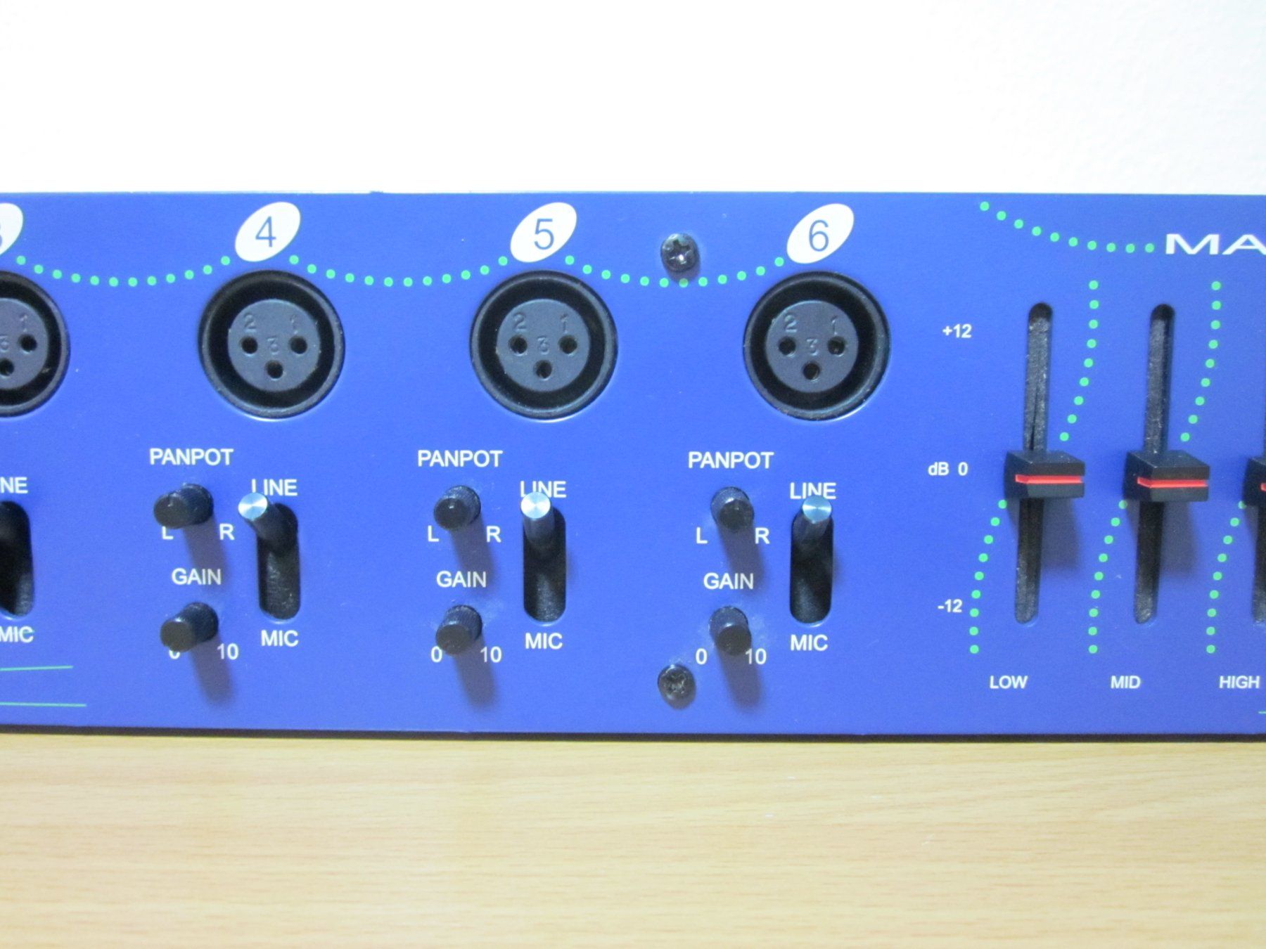 Console di mixaggio: Mc Crypt - Combo 22 (mixer 6 chaine) – Usato da Epalinges venduto da Batis82 3