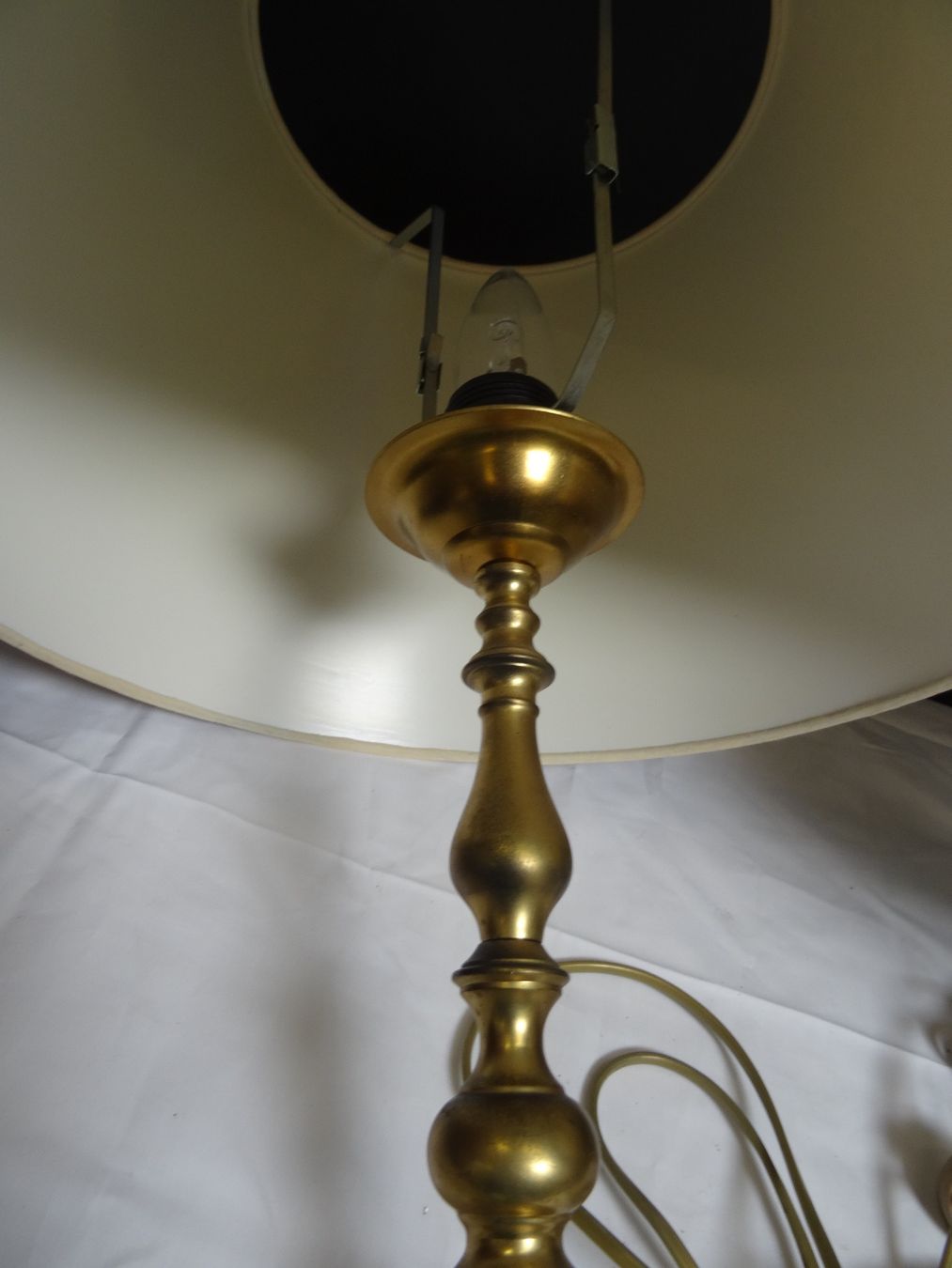 Lampade: 2 LAMPEN MIT MESSINGFUSS – Usato da Brügg BE venduto da fundus2 5