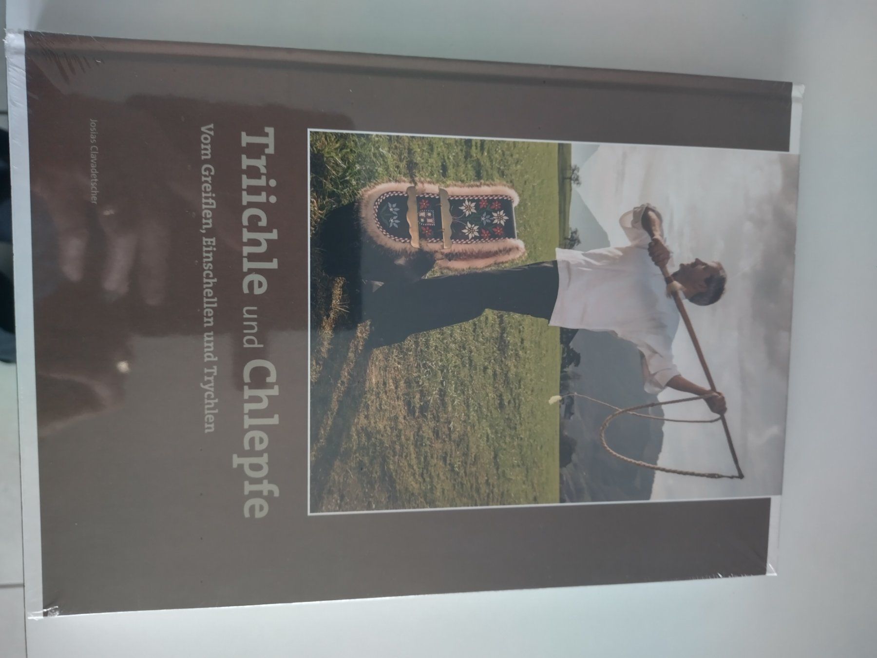 Libri: Buch Triichle und Chlepfe – Nuovo e nell'imballaggio originale da Zug venduto da alm_7hyh