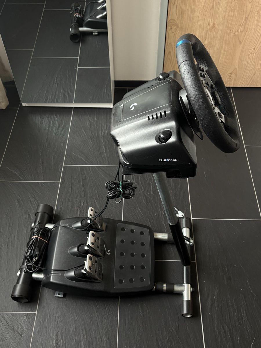 Logitech Controller: LOGITECH G923 Xbox/PC Lenkrad & Pedale Set + wheel stand – Gebraucht aus Zürich von gch_mrt6 1