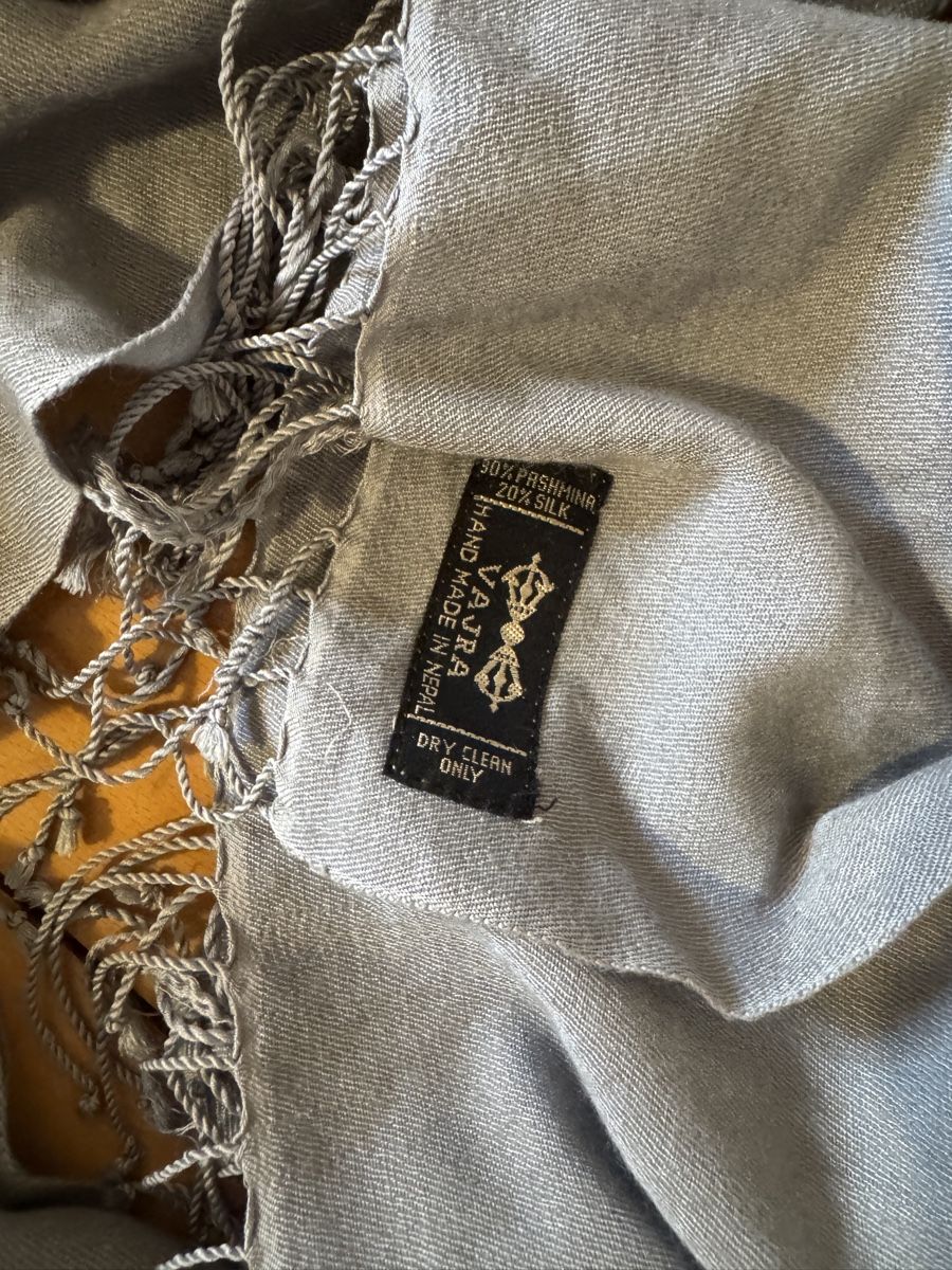 Foulard & Sciarpe: Vajra Kaschmir / Seide Schal – Usato da Bern venduto da Gigigian 1