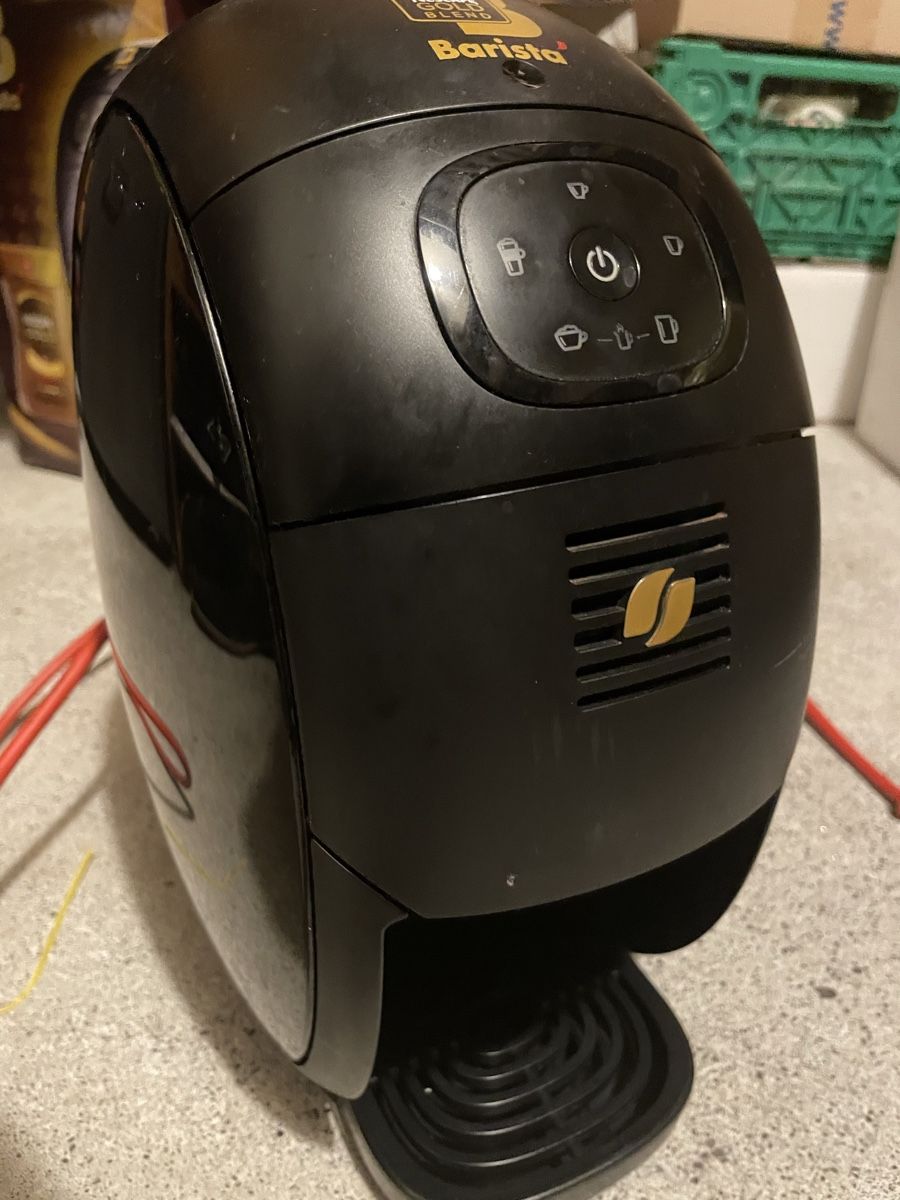 Nescafé Kaffeemaschinen & Espressomaschinen: Nescafe Gold Blend Barista – Defekt aus Rotkreuz von  2