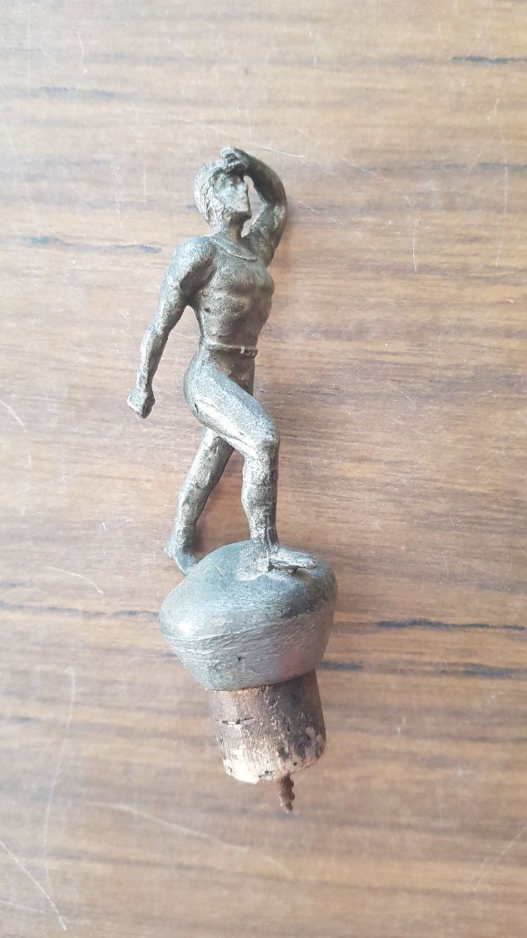 Figuren: Zierkorken Figur Athlet antik – Gebraucht aus Mörschwil von antiksalon 5