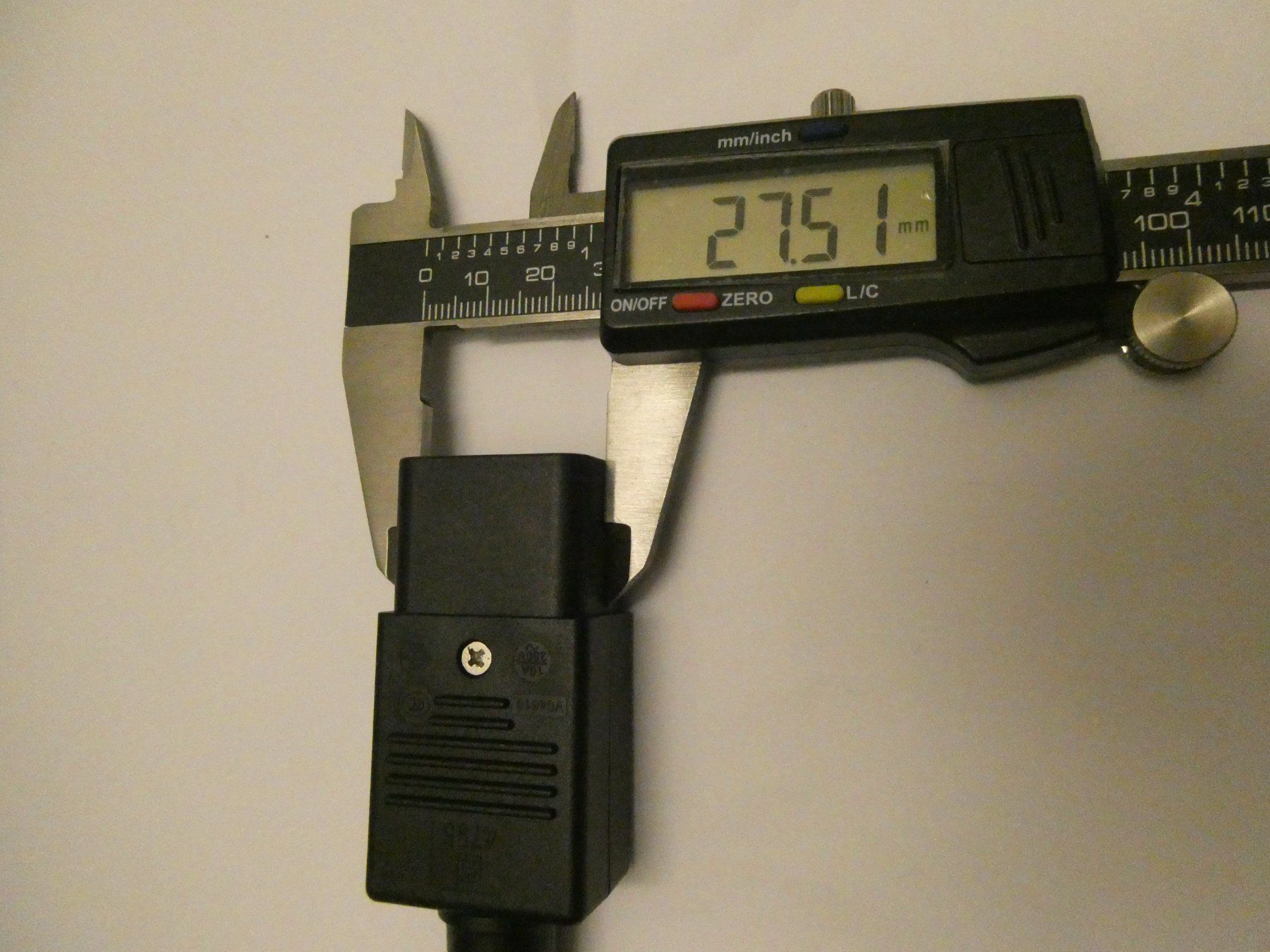 Elektronikbauteile: IEC Kabelstecker C19 – Neu (gemäss Beschreibung) aus Fulenbach von Hach0 5