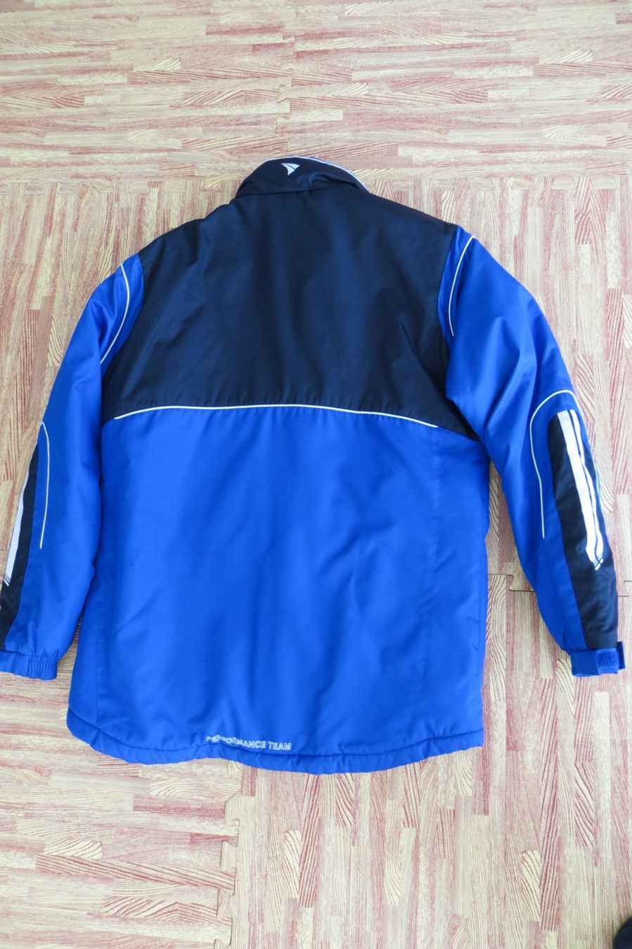Jako Giacche: EV Zug - Winterjacke JAKO – Usato da Brugg AG venduto da Finlandia 2