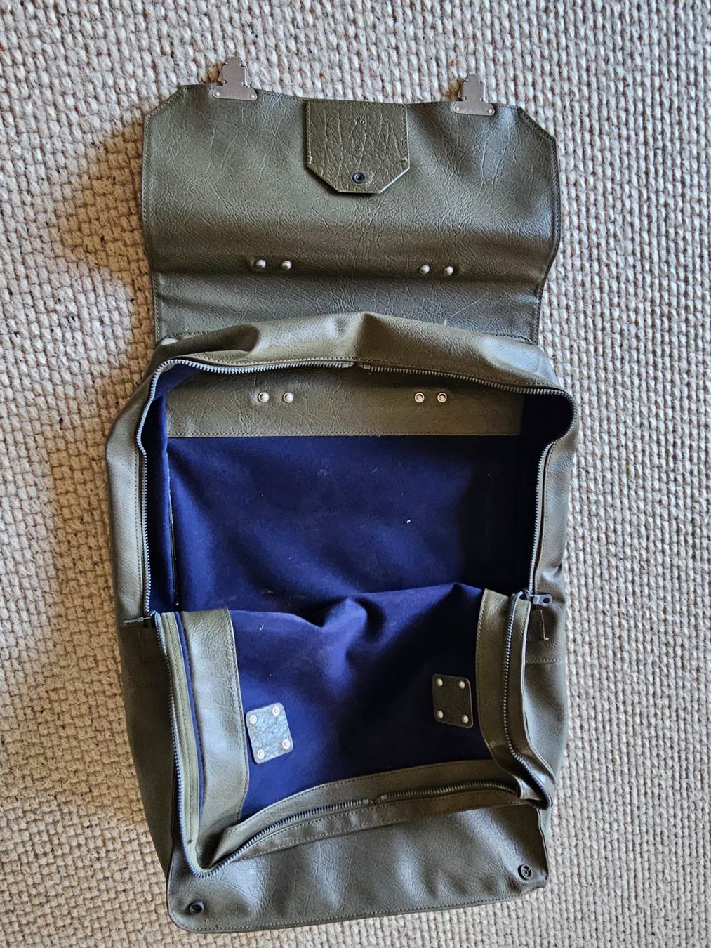 Borse: F-Sack Ledertasche CH Militär – Usato da Volketswil venduto da Lokitier 1