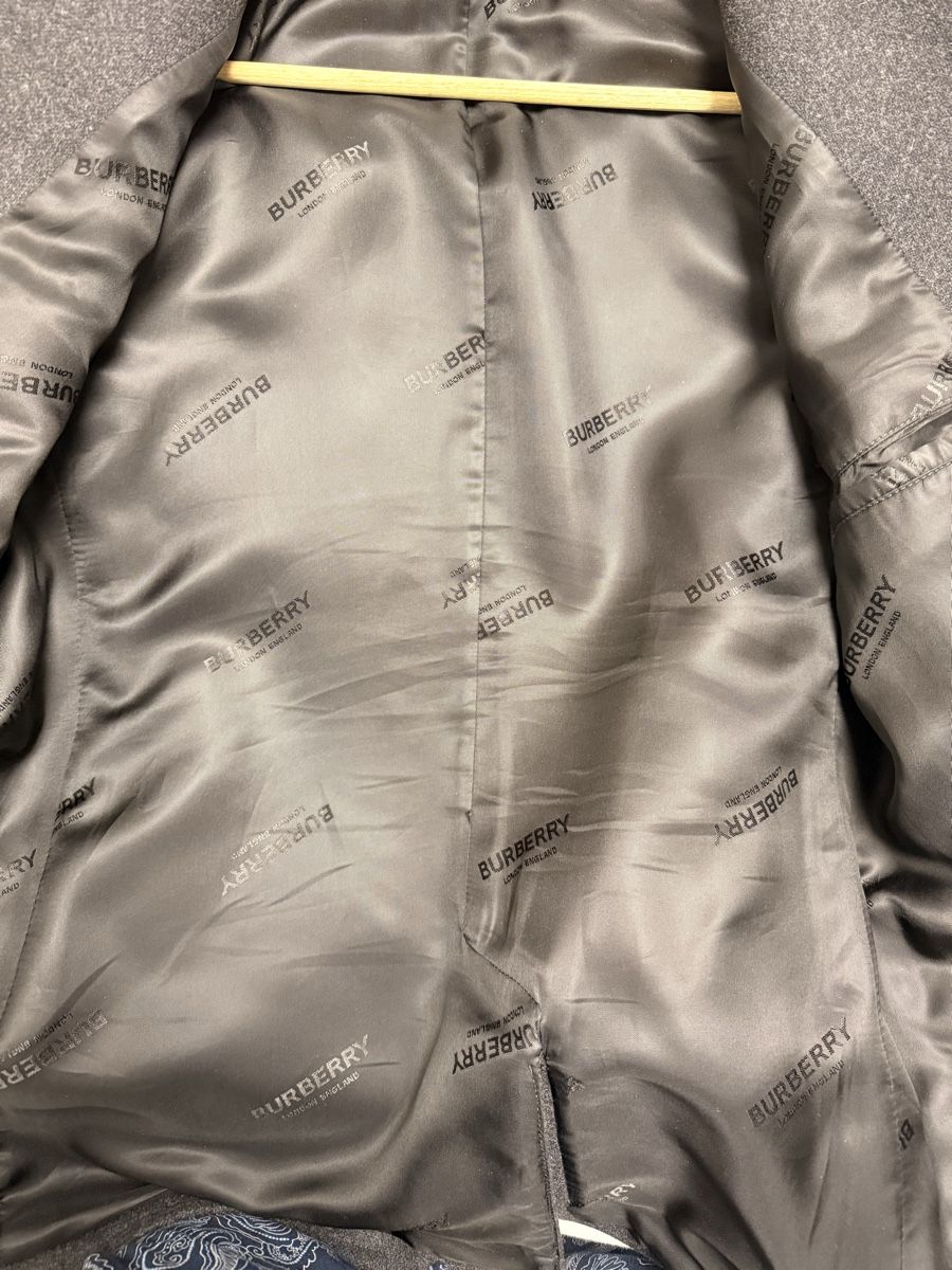 Burberry Cappotti: Neuer Burberry Mantel Grösse 48 – Nuovo (secondo la descrizione) da Kloten venduto da skit87 2