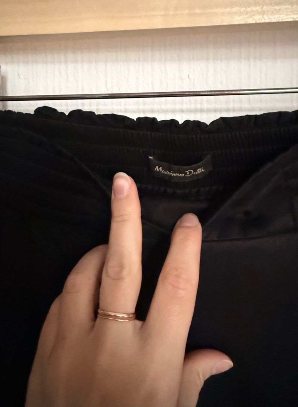 Massimo Dutti Hosen: Pantalon noir Massimo Dutti – Gebraucht aus Zürich von lydia_l 1
