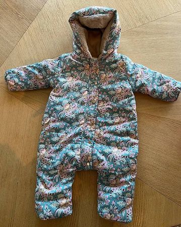 Wonderschöne Louise Misha flower ski Anzug 18 Monaten