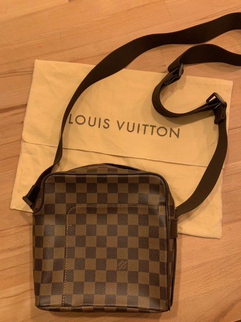 Louis Vuitton Taschen: Louis Vuitton Cross Body Bag – Gebraucht aus Flawil von bridge28
