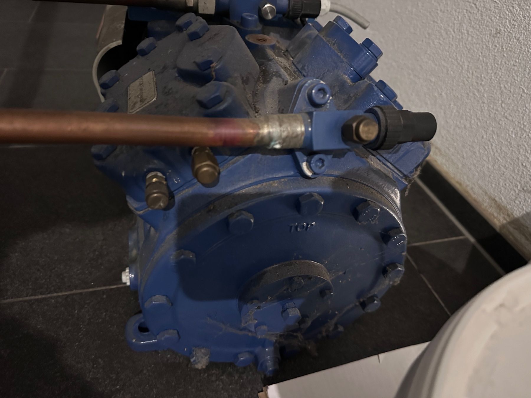 Compresseurs: Bock Kompressor HAX34e/315-4 – D'occasion à inwil par maengi83 7