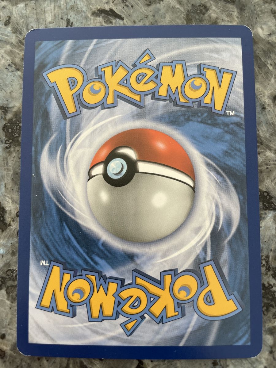Pokémon Cartes à collectionner: Pokemon Lunala – D'occasion à Ueberstorf par Vmirco 1