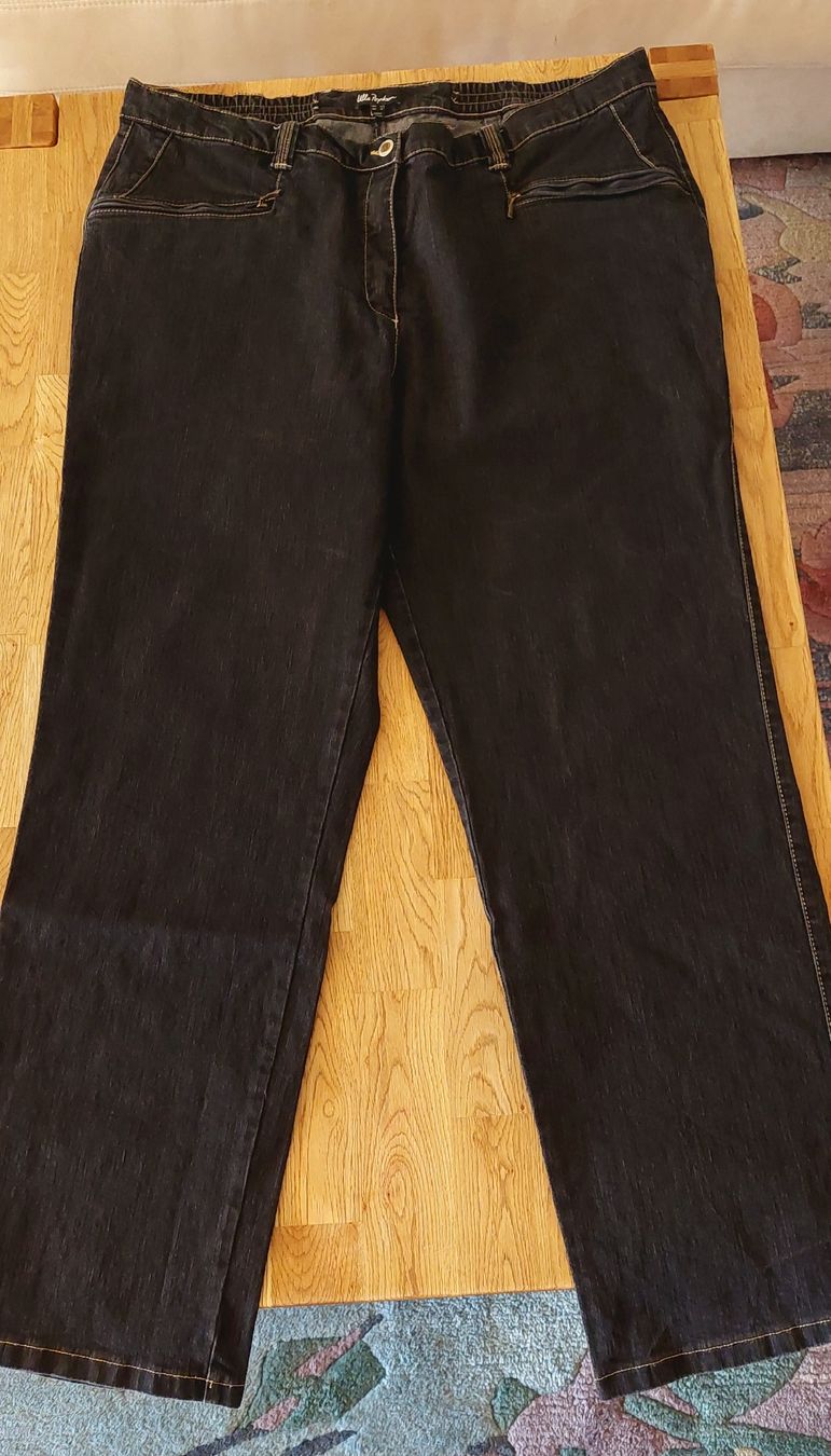 Ulla Popken Jeans: Ulla Popken, Mony Jeans schwarz Gr.50 Lang – Nuovo (secondo la descrizione) da Zürich venduto da lehmi1
