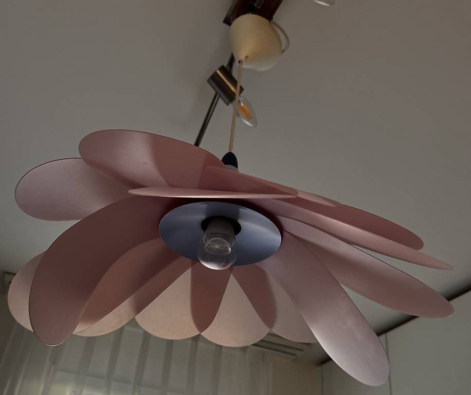 Lampade: Lampe Mädchen Kinderzimmer Blume Rosa-Hellviolett – Usato da Volketswil venduto da Airbus300 1