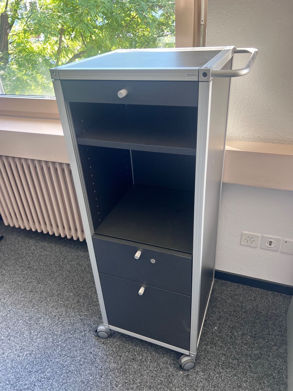Eléments de bureau: Büro Rollcontainer – D'occasion à Reinach BL par tba_2gyj