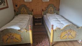 Rustikales Schlafzimmer, 2 Betten, massiv Holz, 200 x 100cm