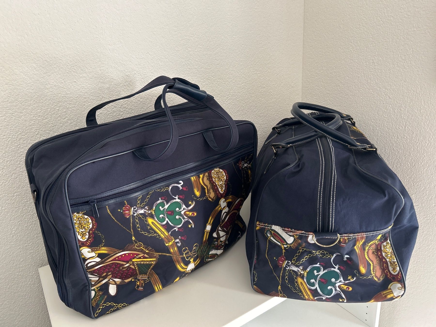 Borse da donna: Reisetaschen Set Dunkelblau mit Muster – Usato da Brunnen venduto da Nala2929 1