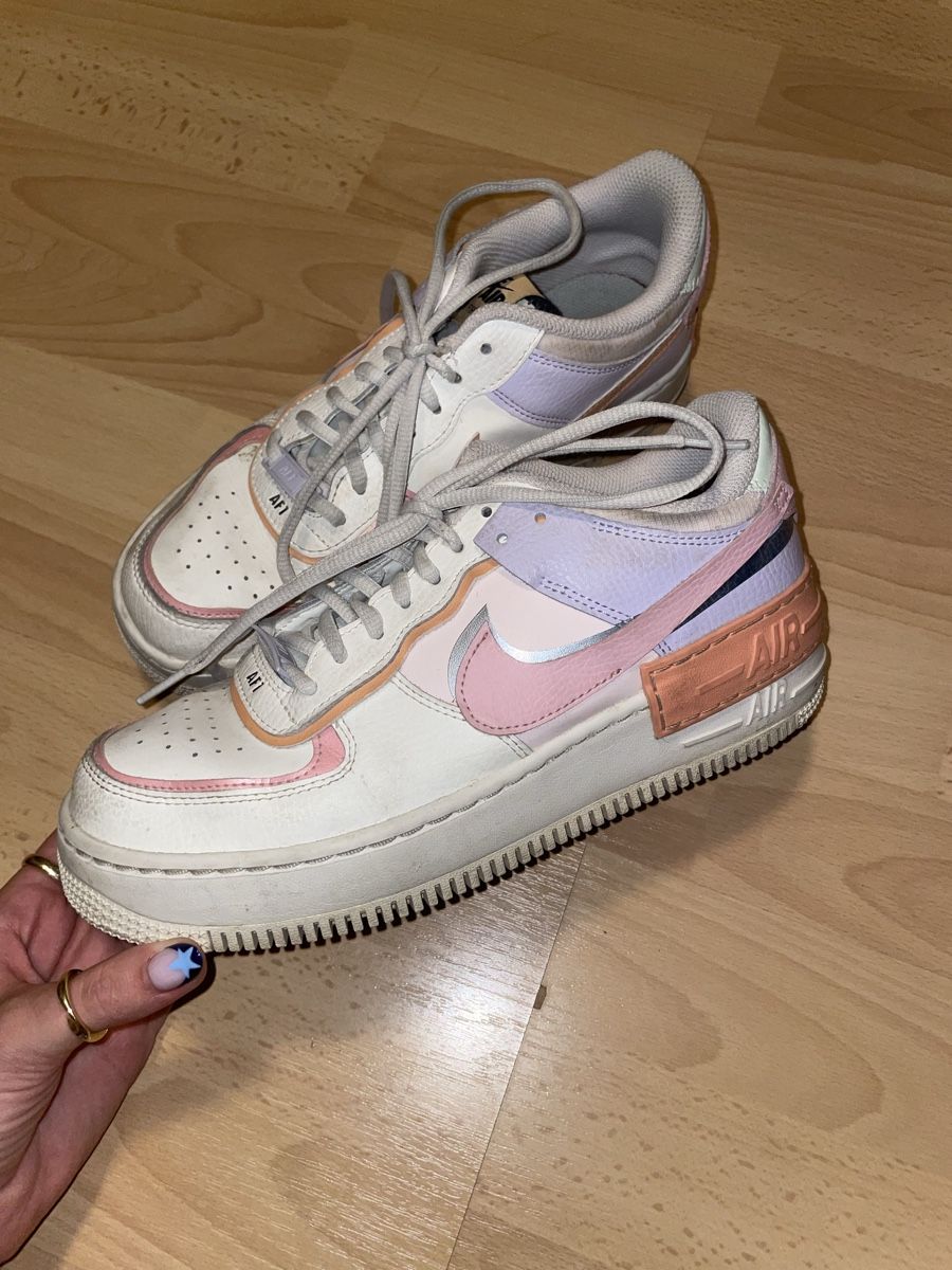 Nike Damenschuhe: Nike Air Force 1 – Gebraucht aus St. Gallen von ninaantonia 1