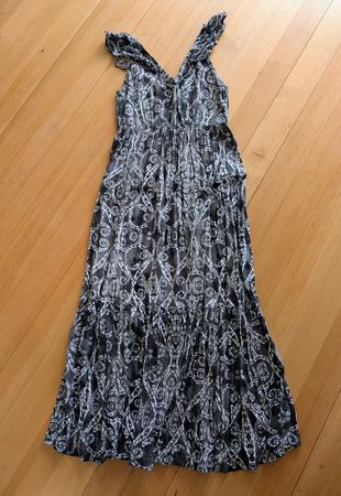 Sommerliches Maxikleid, Gr. M schwarz/weiss gemustert