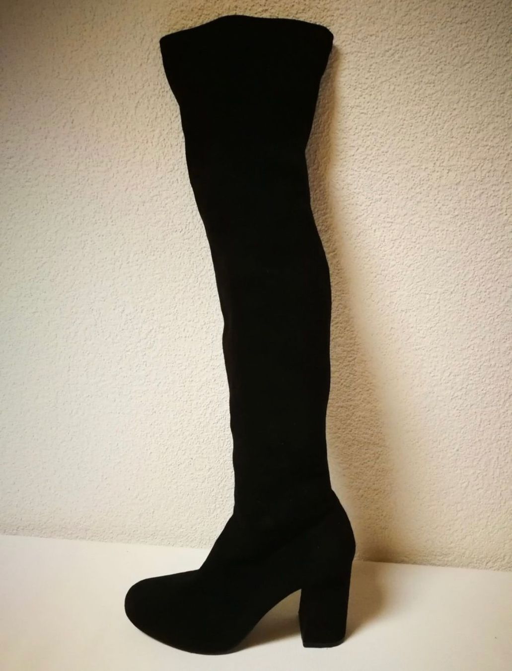Scarpe da donna: Zara knee stiefel gr.39 – Usato da Schöfflisdorf venduto da Bling_it_on