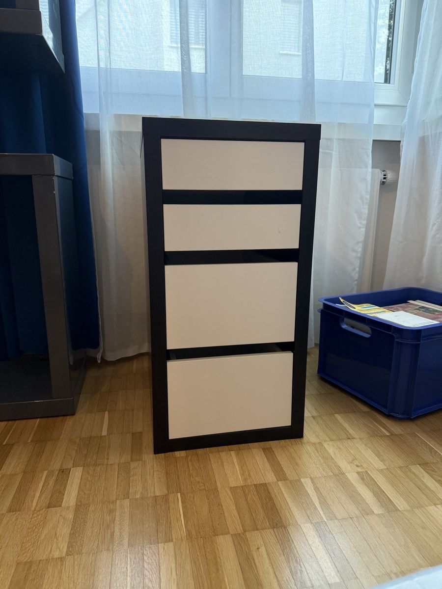 Cassettiere: Kommode schwarz-weiss guter Zustand – Usato da Dättwil AG venduto da saralaz 1