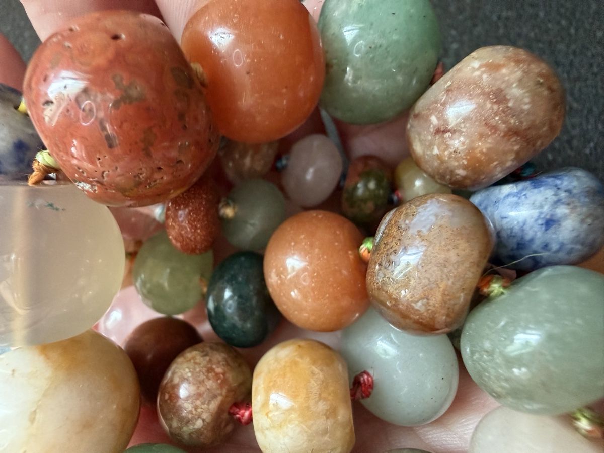 Catenine: Vintage gemischte Steine Halskette – Usato da Lamone venduto da LaCantinaMagica 8