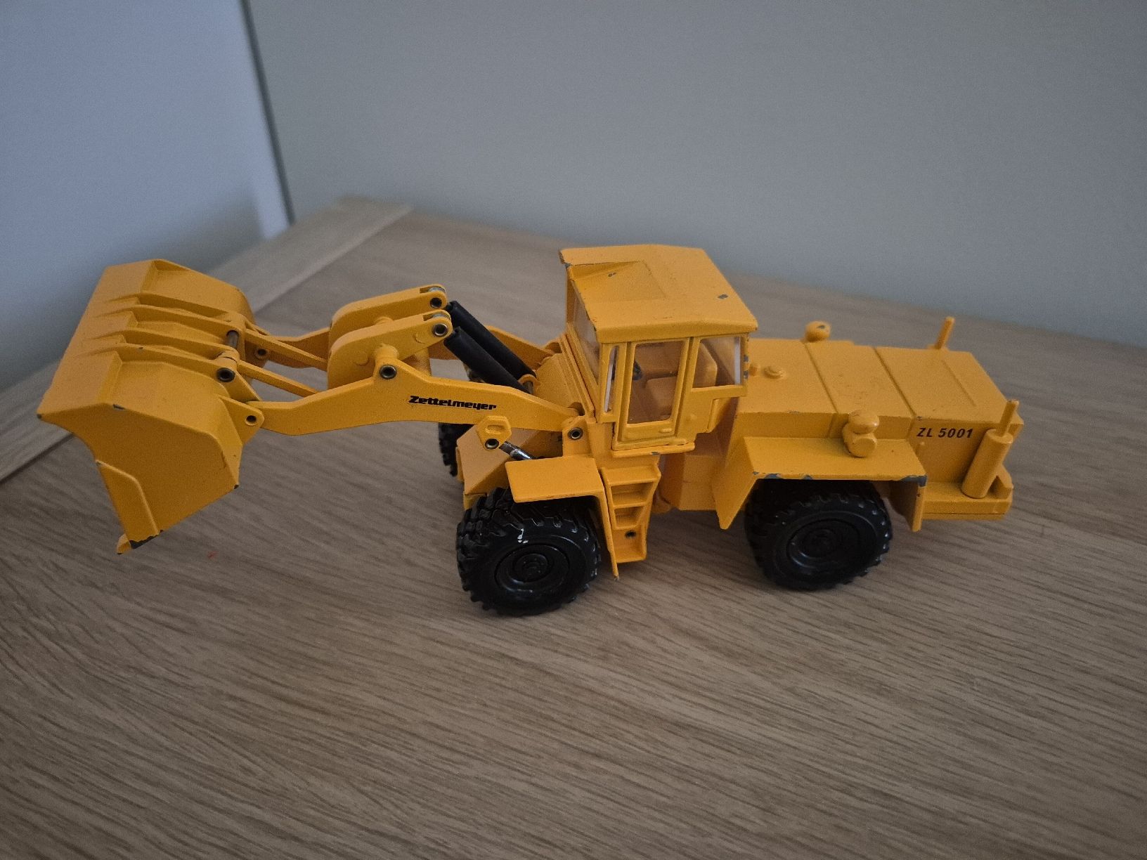 Conrad Kit di modellismo & Modellini statici: Zettelmeyer ZL 5001 Radlader  – Usato da Fischbach-Göslikon venduto da Nuno85 1