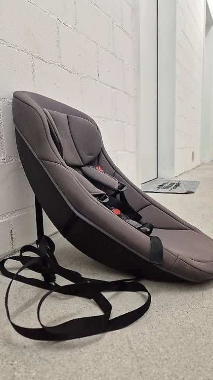 Amache: Hamax Outback babyschale baby einsatz  – Usato da Neunkirch venduto da mir_c9zg 1