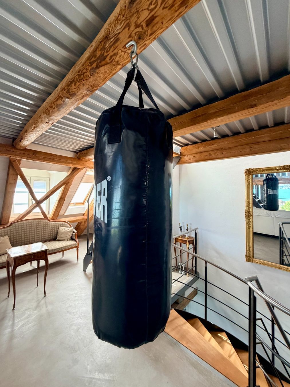 Sacchi da boxe: NA0101 Hammer Boxsack Schwarz ca. 90x33cm – Usato da Horgen venduto da Paintingmaster 5