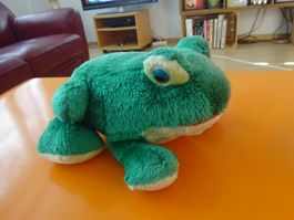 FROSCH ** MACHT QUAAK-GERÄUSCHE