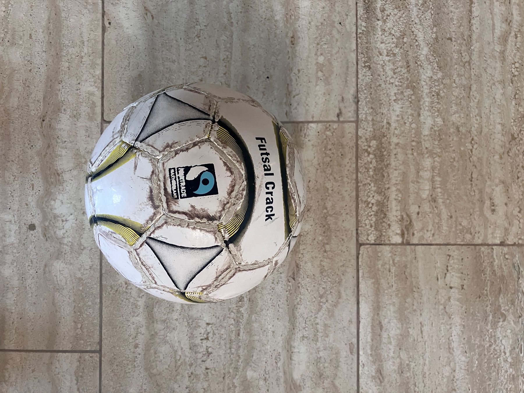 Palloni: Futsal Hallenfussball 62-64cm – Usato da Binningen venduto da Gabriel-Cerny