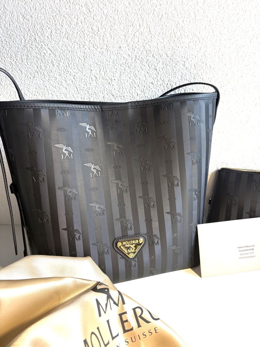 Maison Mollerus Taschen für Damen: Maison Mollerus Banwil Beuteltasche – Neu (gemäss Beschreibung) aus Reichenburg von Katharinach 1