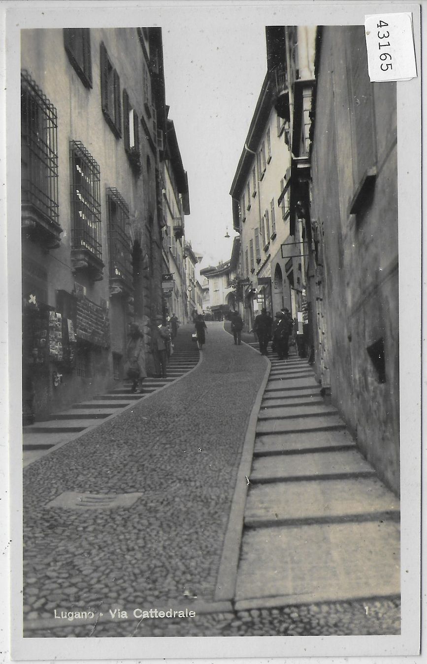 Cartoline postali: Lugano - Via Cattedrale - animee – Usato da Ettingen venduto da Kartenplanet