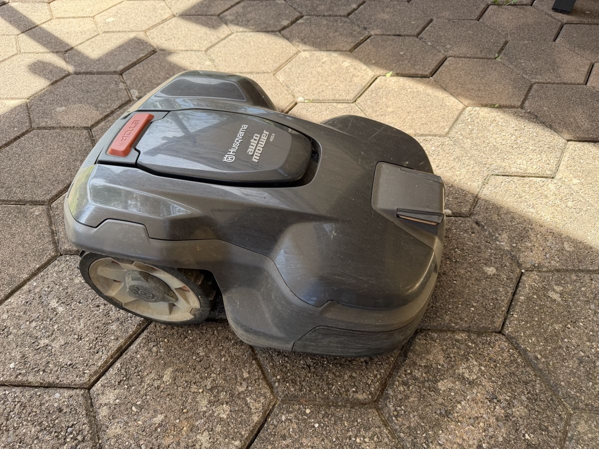 Husqvarna Tagliaerba: Mähroboter Husquarna – Usato da Belp venduto da Elrit