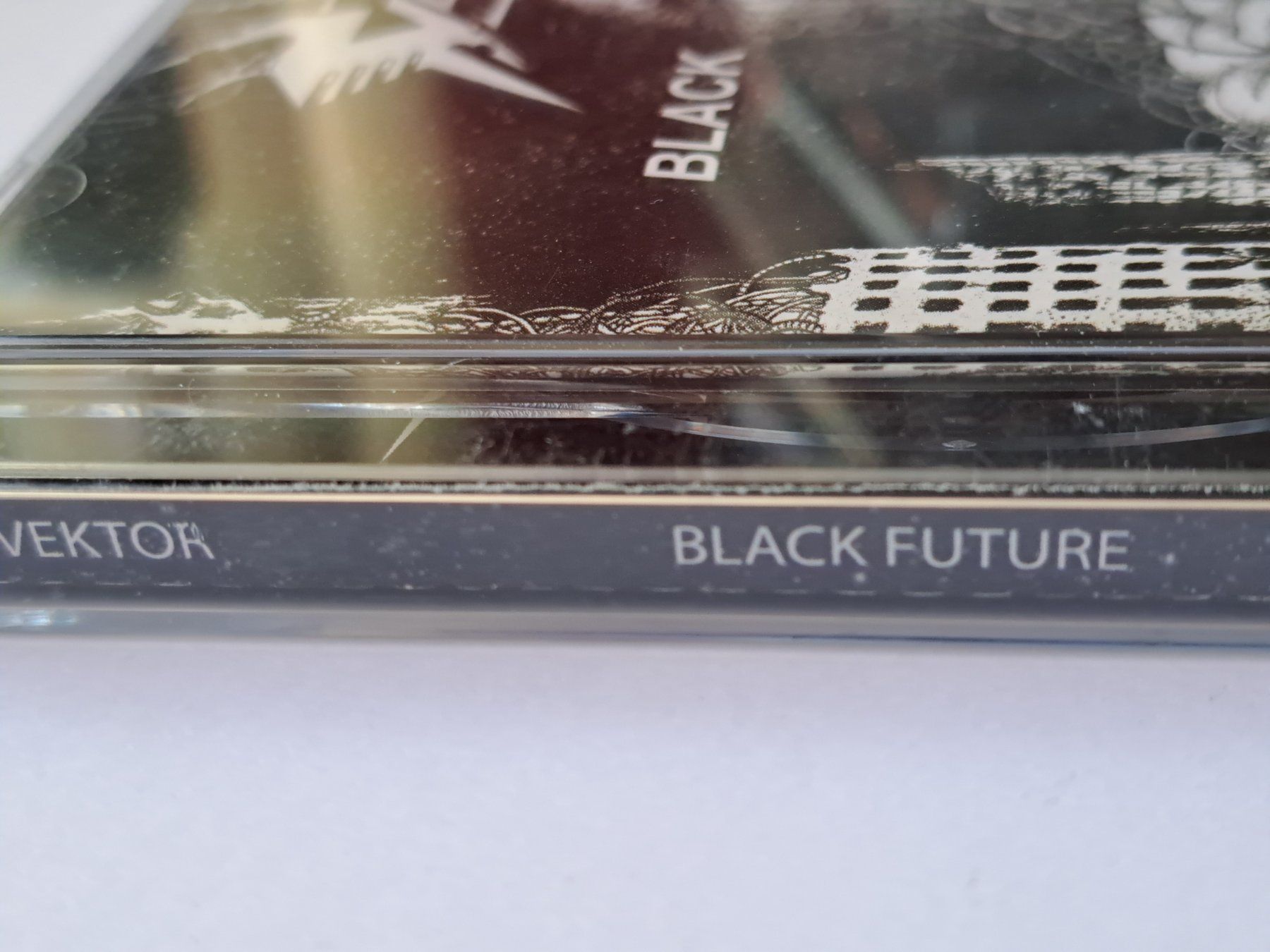 CD: CD Vektor – Black Future – Usato da Pully venduto da bro_n52j 1