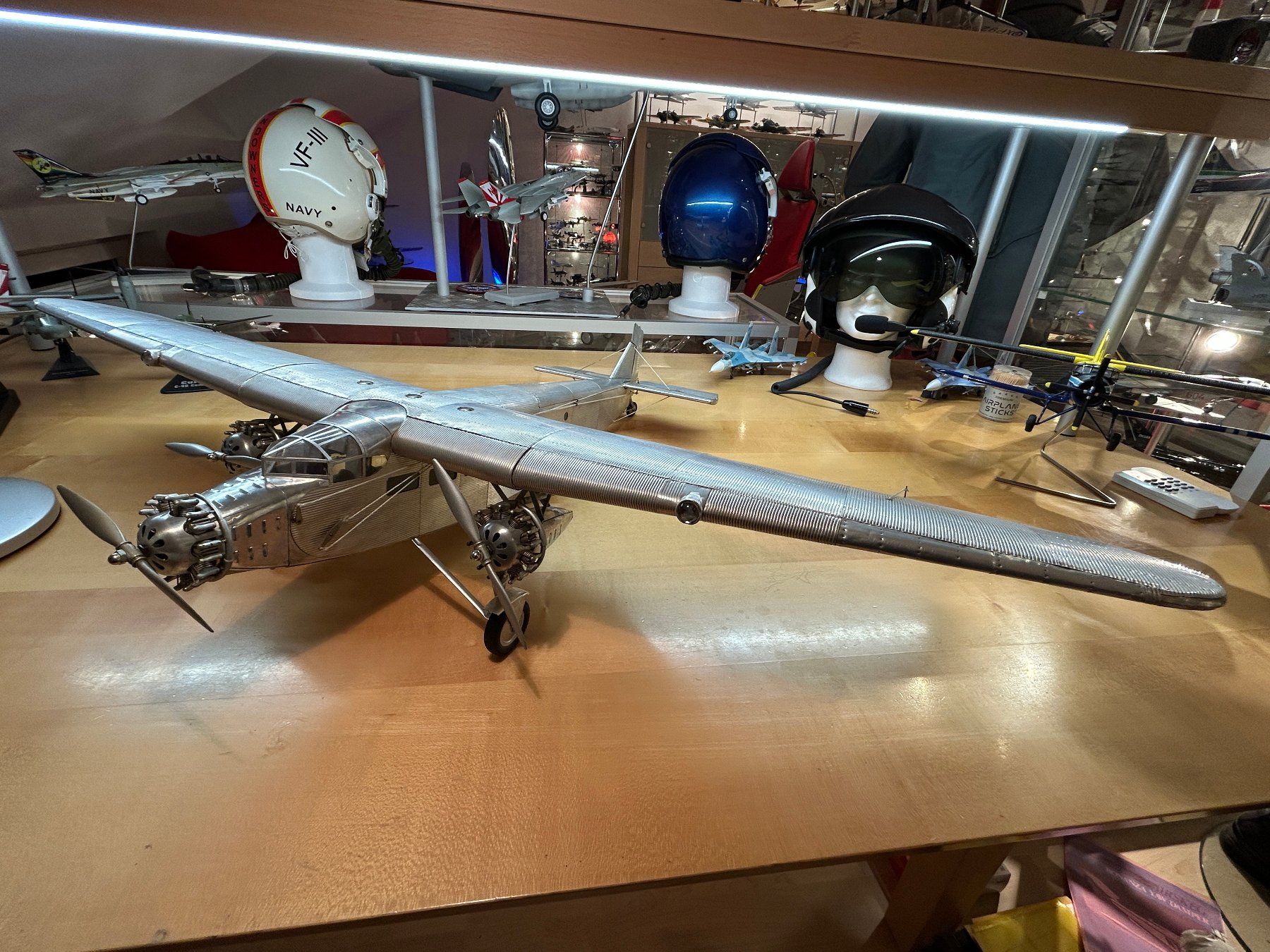 Kit di modellismo & Modellini statici: Flugzeugmodell Ford Trimotor von Authentic Models ca. 1:24 – Usato da Kloten venduto da HeiHo68 2