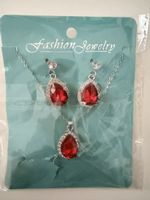 Schmuckset mit Kette und Ohrringe, Neu!
