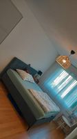 Boxspringbett mit Verstauungsmöglichkeiten
