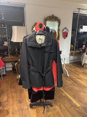 Burberry London ? Damen Steppjacke mit Gürtel