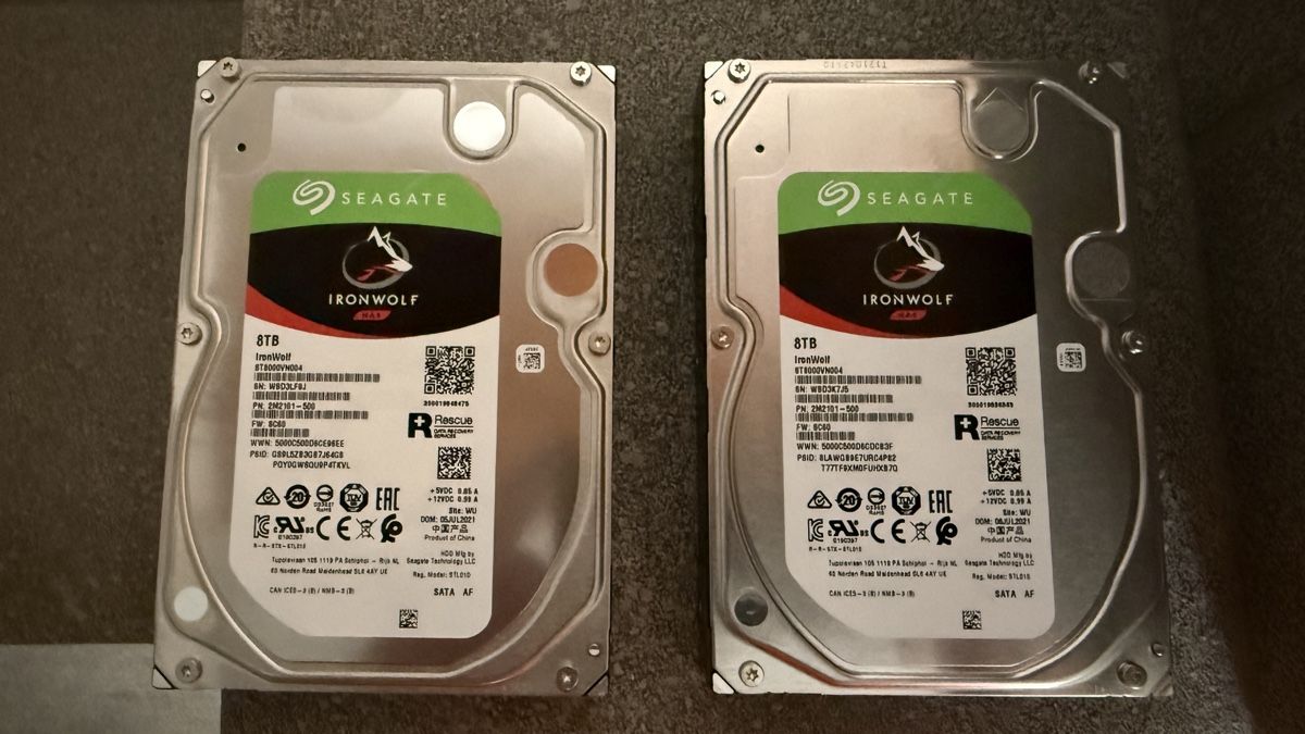 Seagate Dischi rigidi: 2x Seagate Iron Wolf NAS Festplatte 8TB – Usato da Dättlikon venduto da djphenom