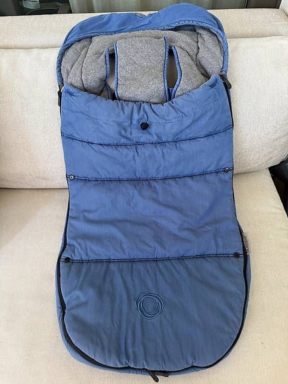 Sacchi a pelo: Ensemble Bugaboo nacelle  footmuff, matelas, plaid – Usato da Genève venduto da Poutch82