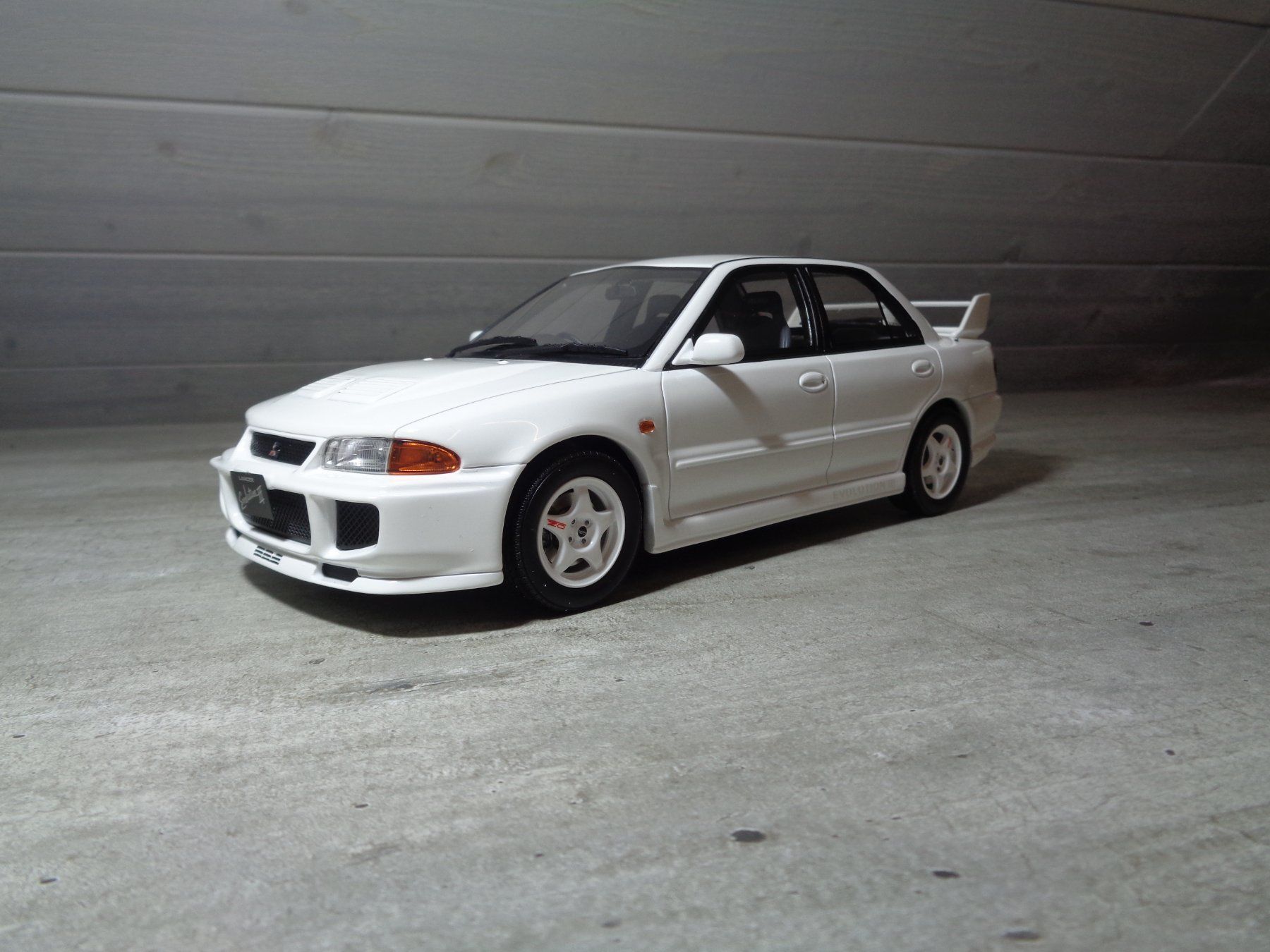 Mitsubishi Modellini d'auto: OttOmobile 1:18 Mitsubishi Lancer Evo III – Nuovo e nell'imballaggio originale da Reconvilier venduto da rallycar