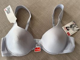 Triumph BH, Gr. 80B, hellgrau, neu mit Etikett, Bijou RE!