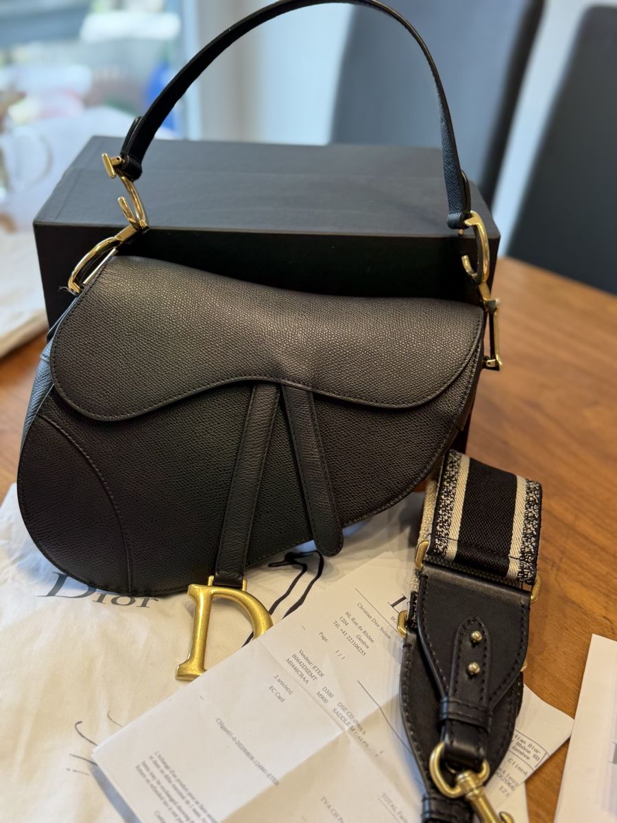 Dior Borse da donna: Sac saddle taille Médium avec bandoulière. – Usato da Chêne-Bourg venduto da luy_hk5b 1