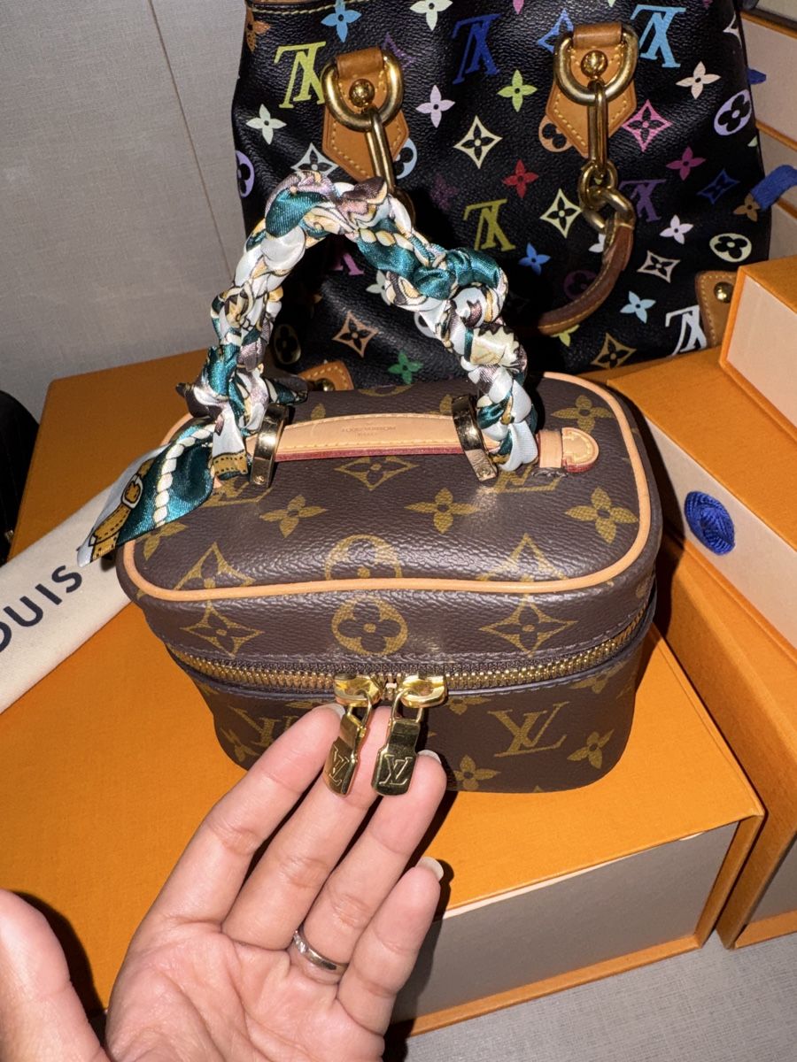 Louis Vuitton Taschen für Damen: Louis Vuitton nice nano y2022 microchip  – Gebraucht aus Widnau von Pukpan_99 2