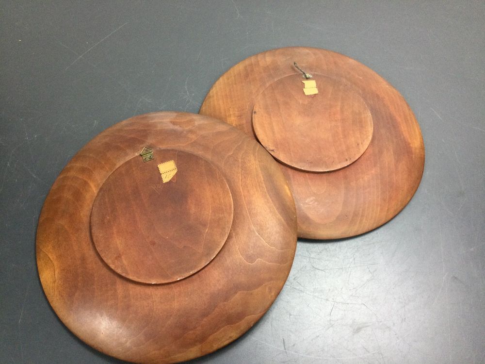 Alte geschnitzte Teller Appenzeller und Frau Brinzer Arbeit? | Kaufen ...