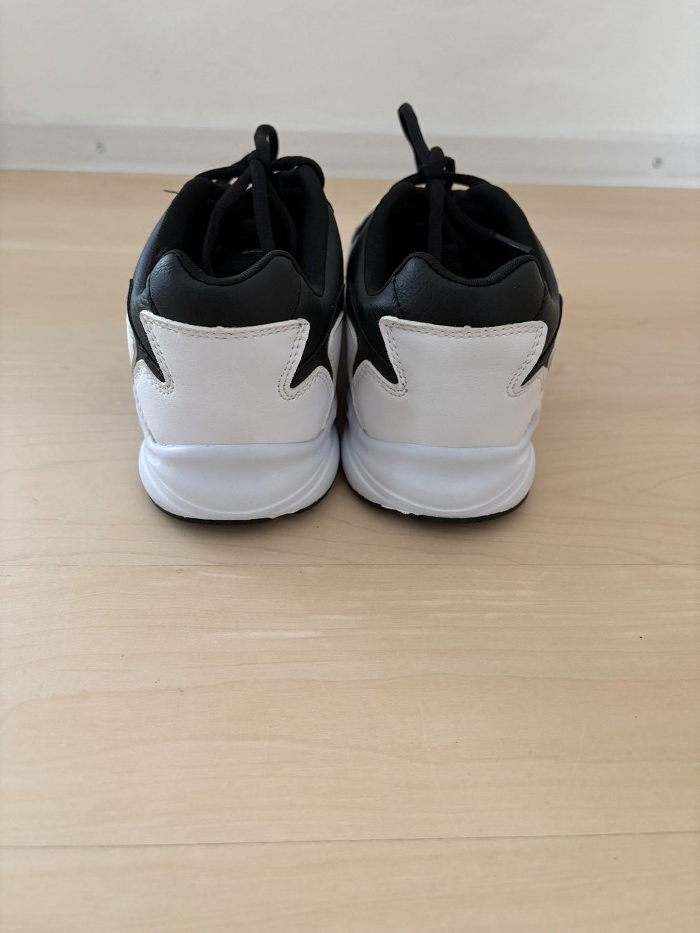 Scarpe da donna: NEUE Sneaker Gr.37 – Nuovo (secondo la descrizione) da Gossau SG venduto da Black-Queen 4