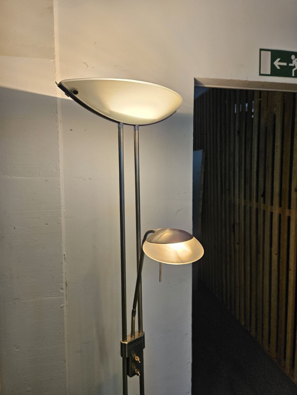 Lampen: Stehlampe dimmbar aus Metall  – Gebraucht aus Pratteln von Cartonsducoeur_bl 1